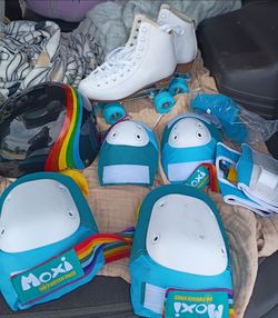 Roller skating bundle (women's size 9)