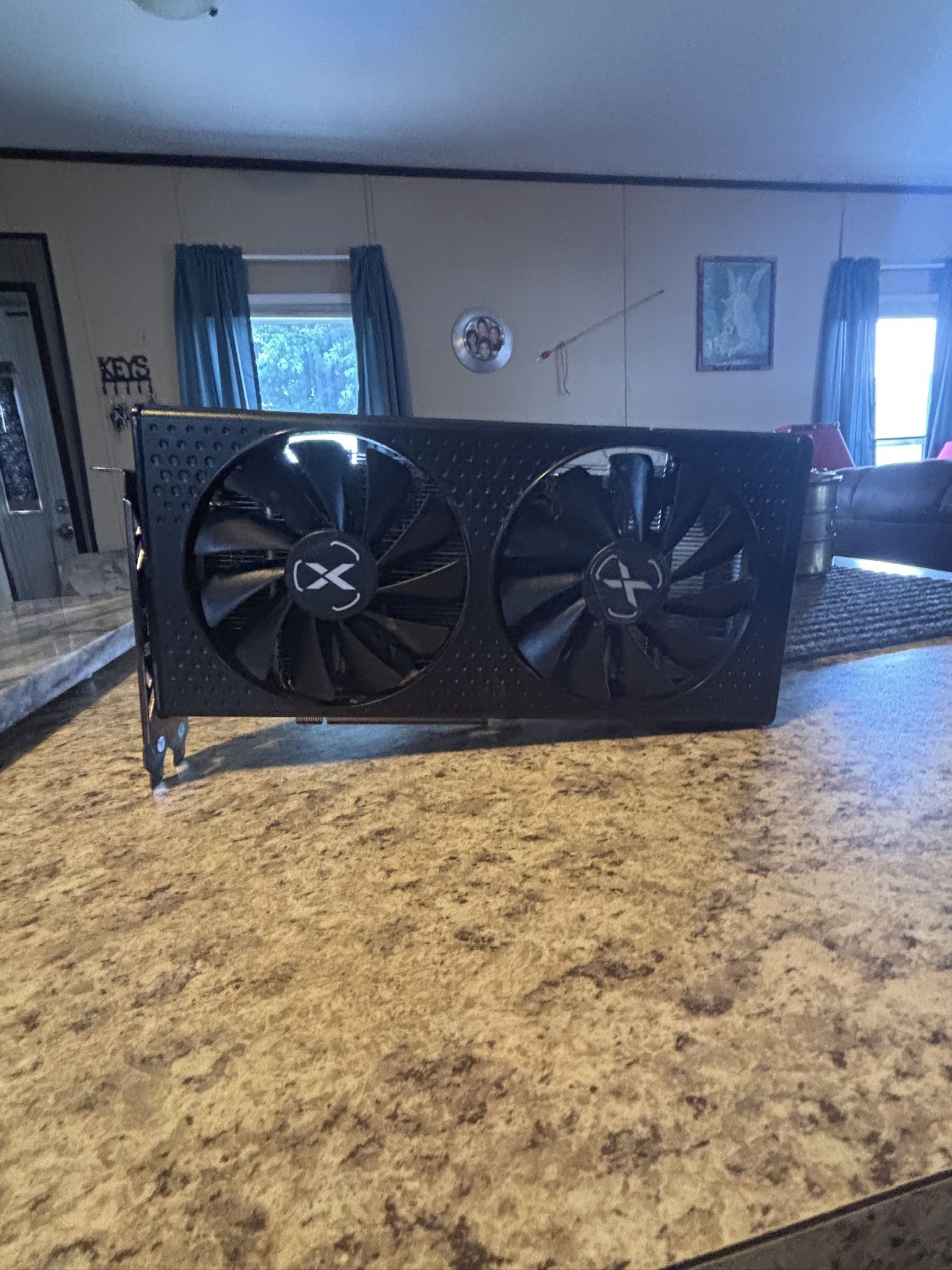 XFX SWIFT AMD Radeon RX 6600 8GB