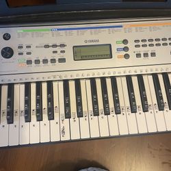 Yamaha YPT-255 Keyboard Piano