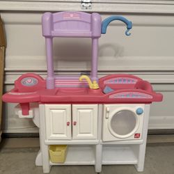 Step2 Nursery Love And Care Playset 