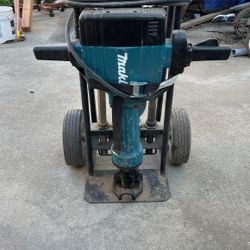 Makita Jack Hammer
