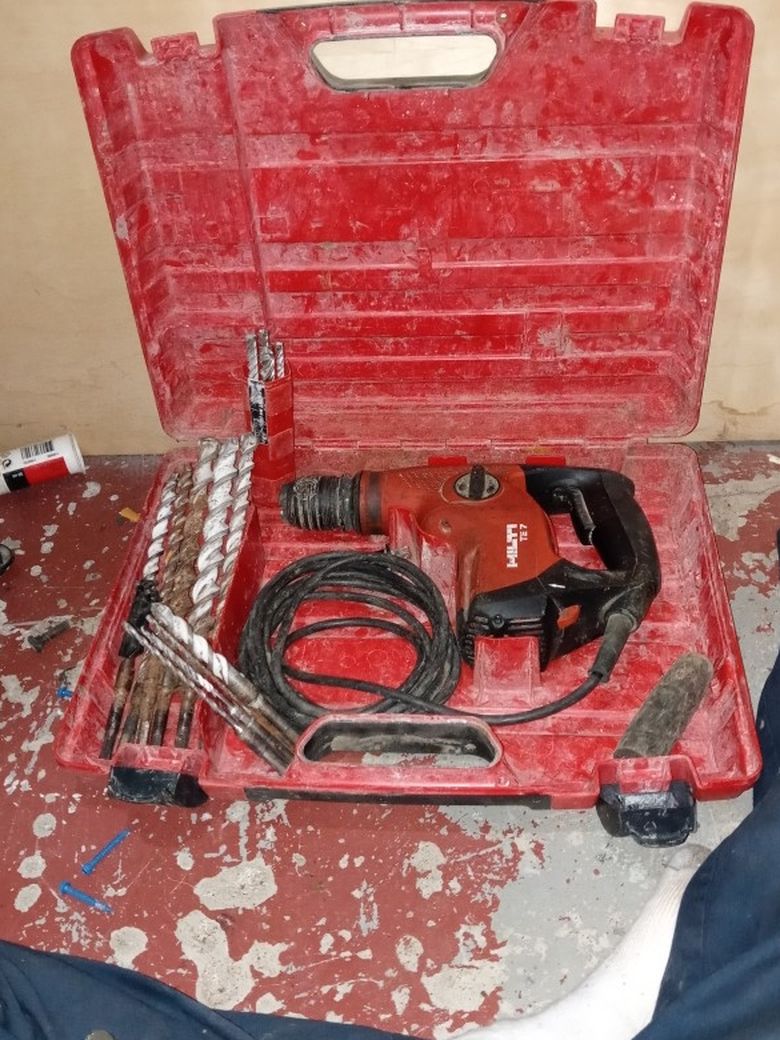 Hammer Drill W Bits