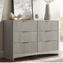 8 Drawer Dresser 