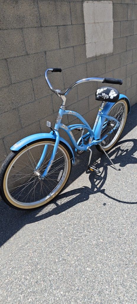 Schwinn Blue Beach Cruiser