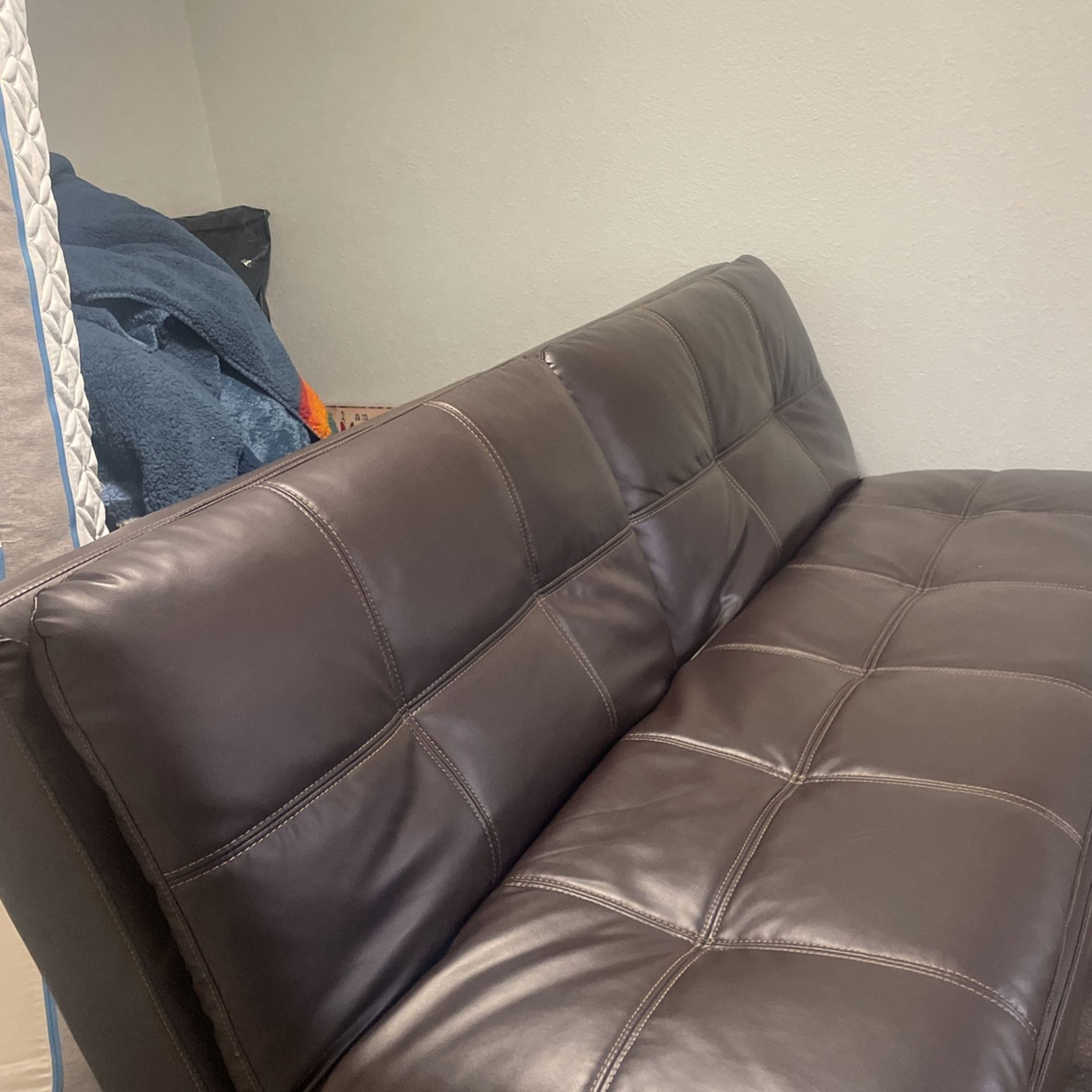 Leather Futon for Sale in WA OfferUp