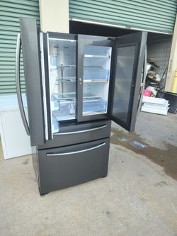 Black stainless steel Samsung refrigerator