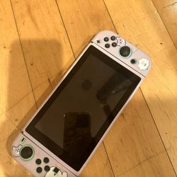 Nintendo Switch – Animal Crossing: New Horizons Edition (Excellent Condition)