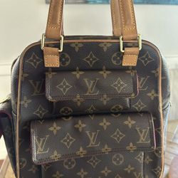 Louis  Vuitton purse