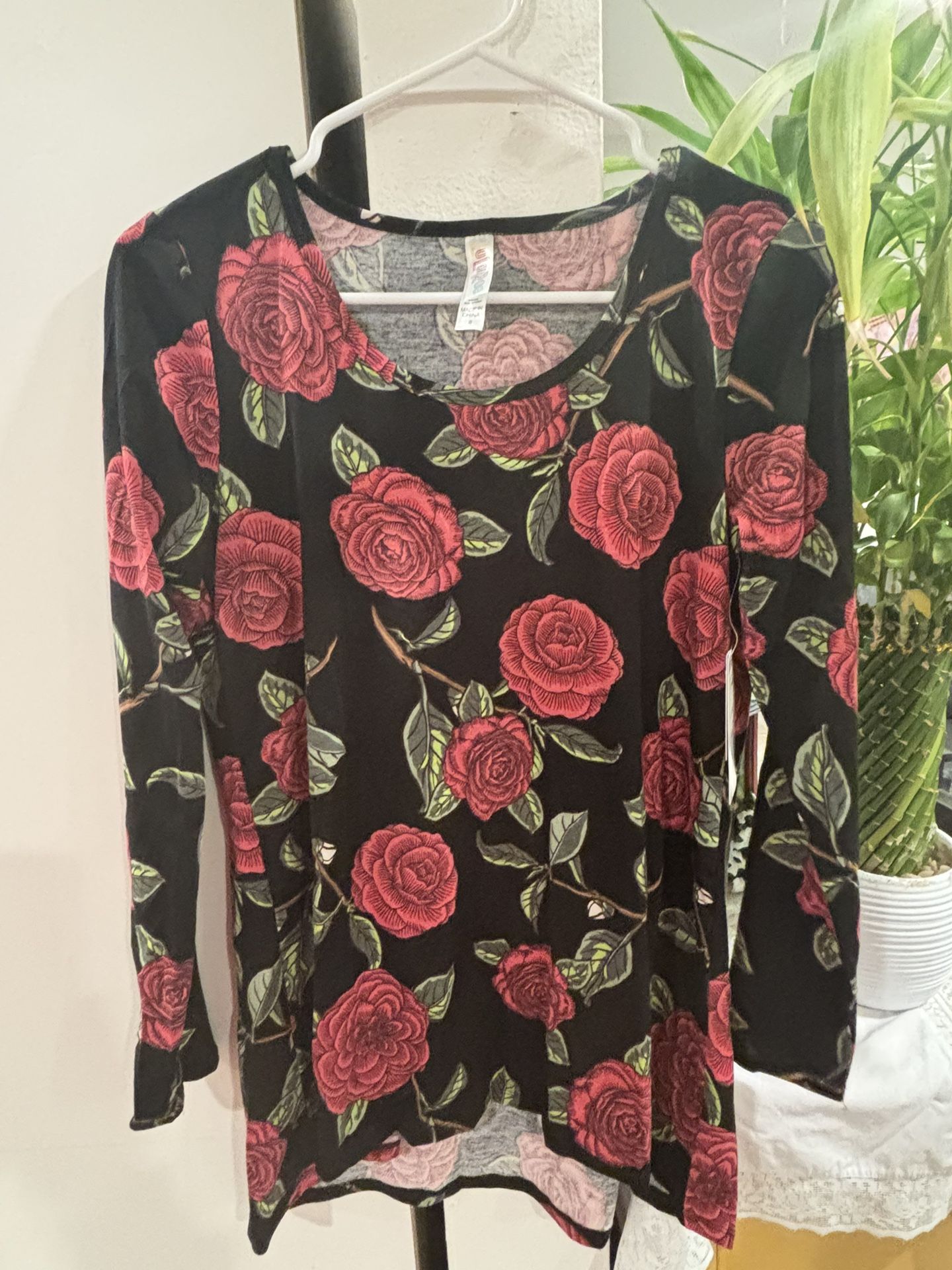 Lularoe Lynnae Shirts Size Small