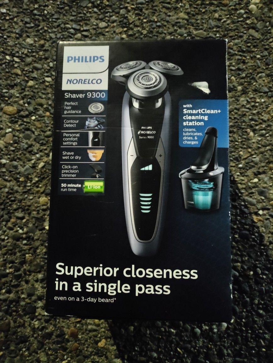 Norelco Shaver 9300