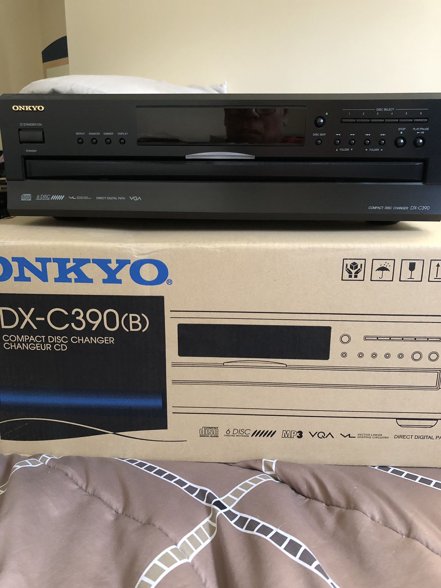 CD player Onkyo DX-C390