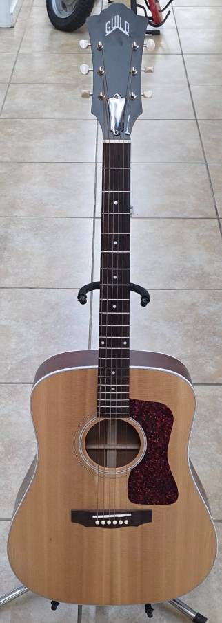 GUILD D-40