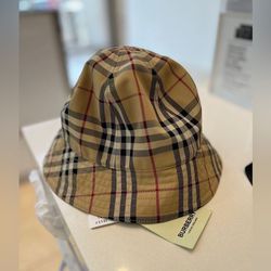 New Burberry Bucket Hat 