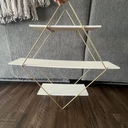2 Floating Shelves