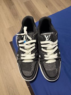 Louis Vuitton LV Trainer Sneakers size 9 1/2