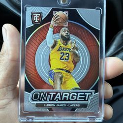 👑 LeBron James 👑 TC Near MINT 62/75 #10