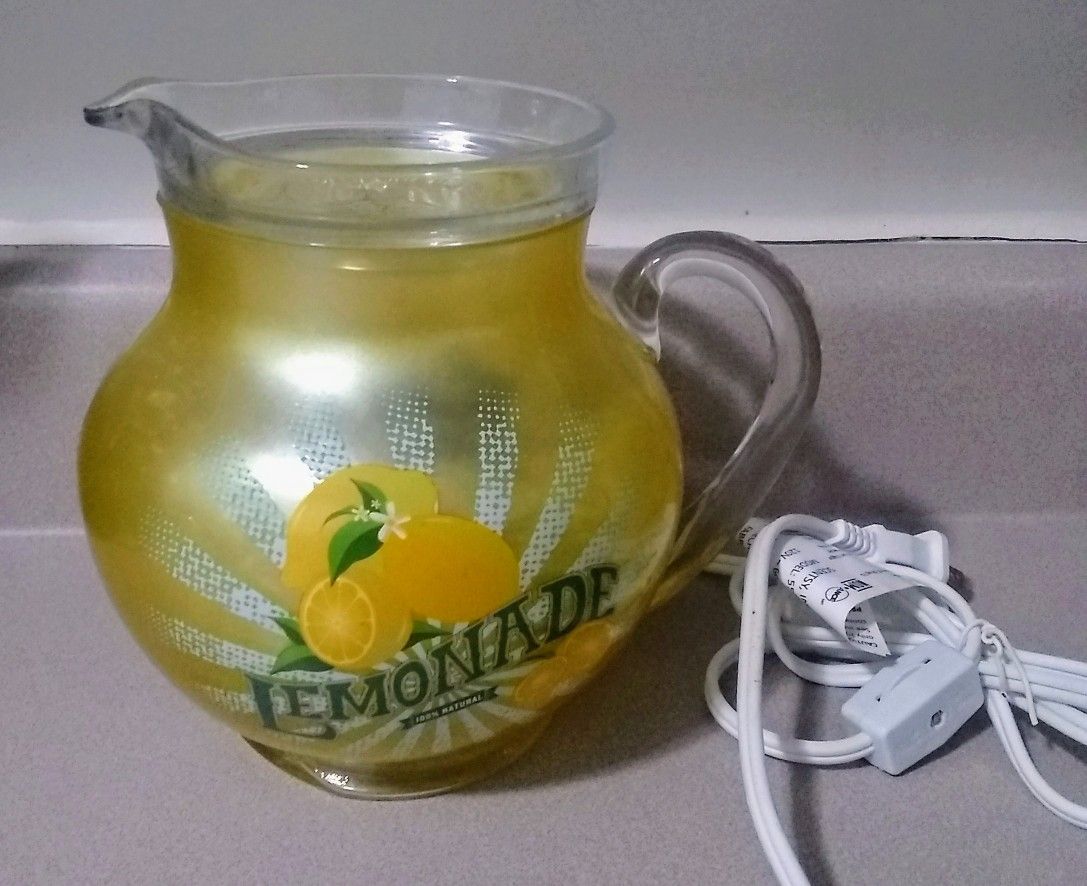 Scentsy Warmer Lemonade Picture Retired