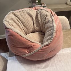  Cozy Pet Bed 