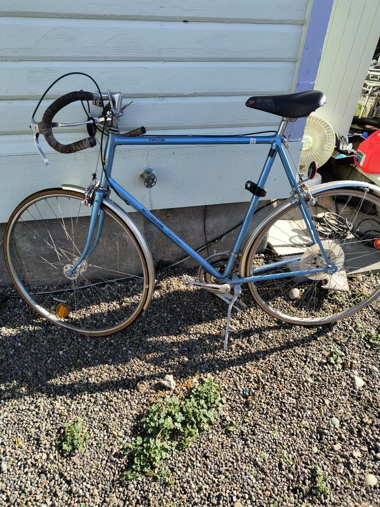 Motobecane ,10 Speed Vintage.
