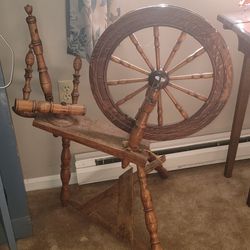 Antique Spinnig Wheel