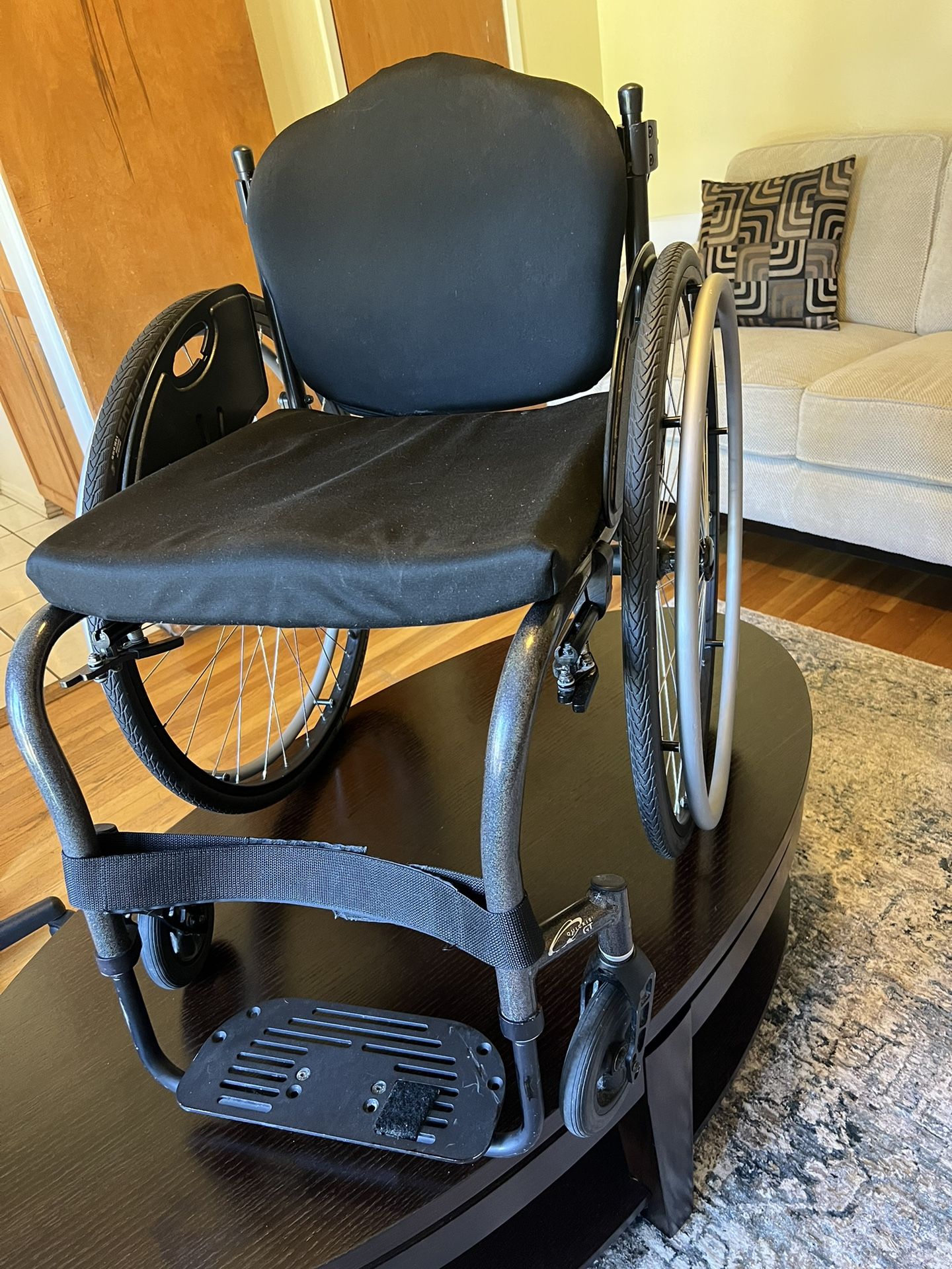 Quickie GT Wheelchair - Like New Condition