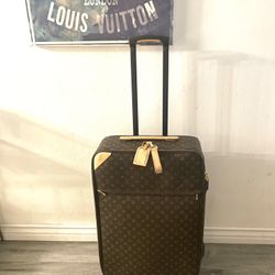 Louis Vuitton Pegase 55 Roller Suitcase (Authentic Pre-Owned) Leather  Travel Bag 