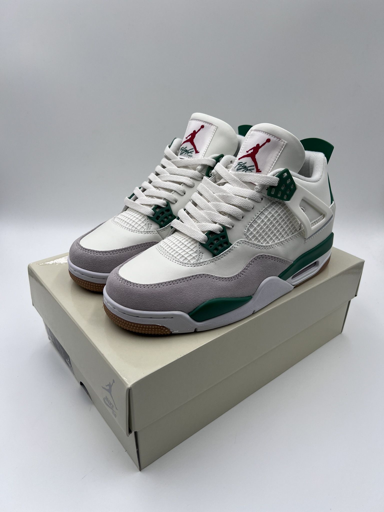 Green Sb Jordan 4