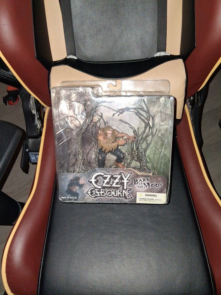 Ozzy Osborne Bark At The Moon