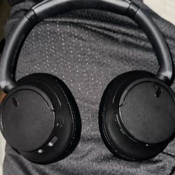 Sony WH—1000 XM4