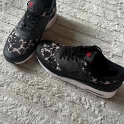 Women’s Nike air max Thea
