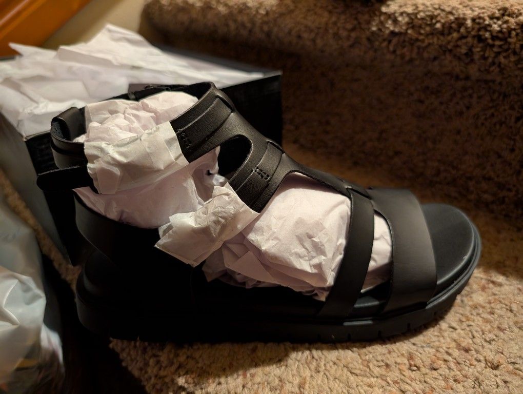 Mia Sandals Size 9