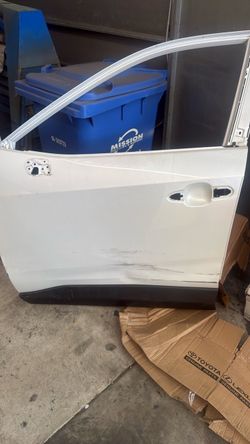 Toyota rav4 2024 doors driver side