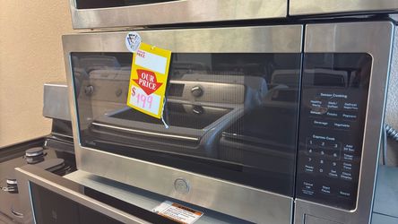Nice like new GE microwave