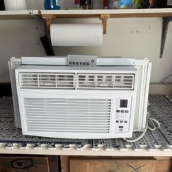 GE Small Room Window Air Conditioner , Remote Included ( 115-Volt , 6000-BTU )