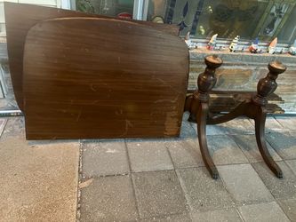 Table legs and top
