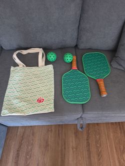 Chick-Fil-A pickcle ball set.