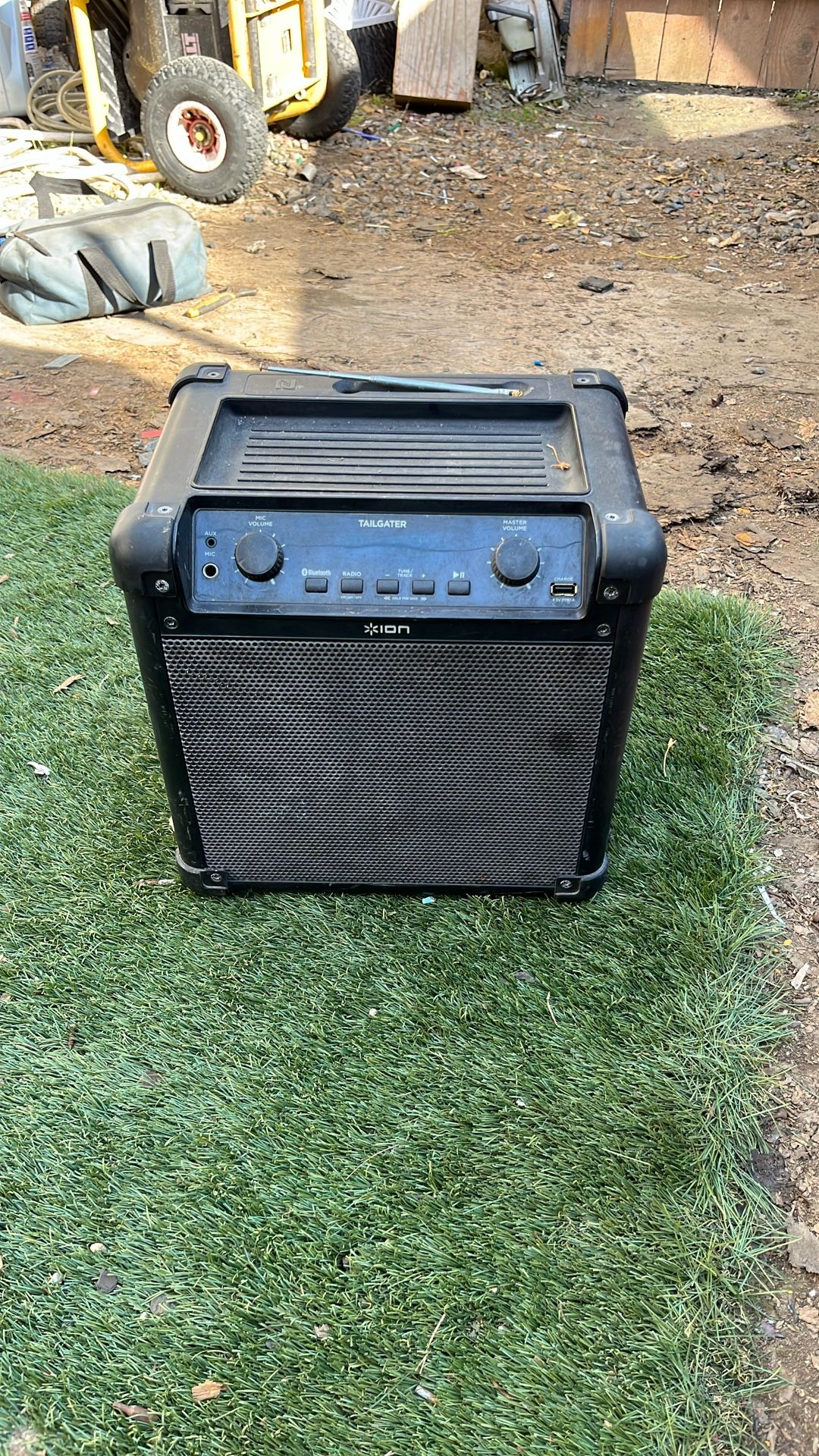 *ion Bluetooth Speaker 