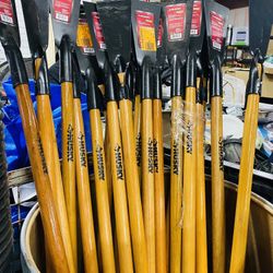 Husky 51 in. Carbon Steel Blade Ice Scraper