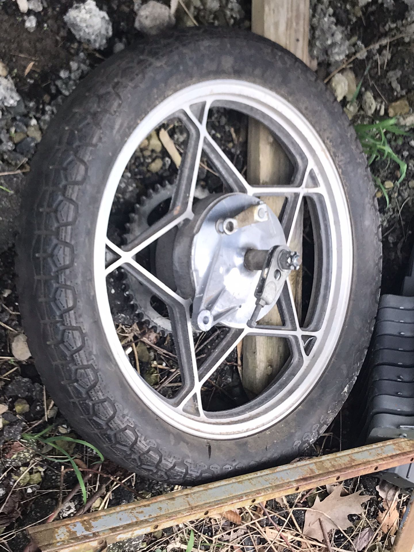 Suzuki 18 inch rear wheel w parts