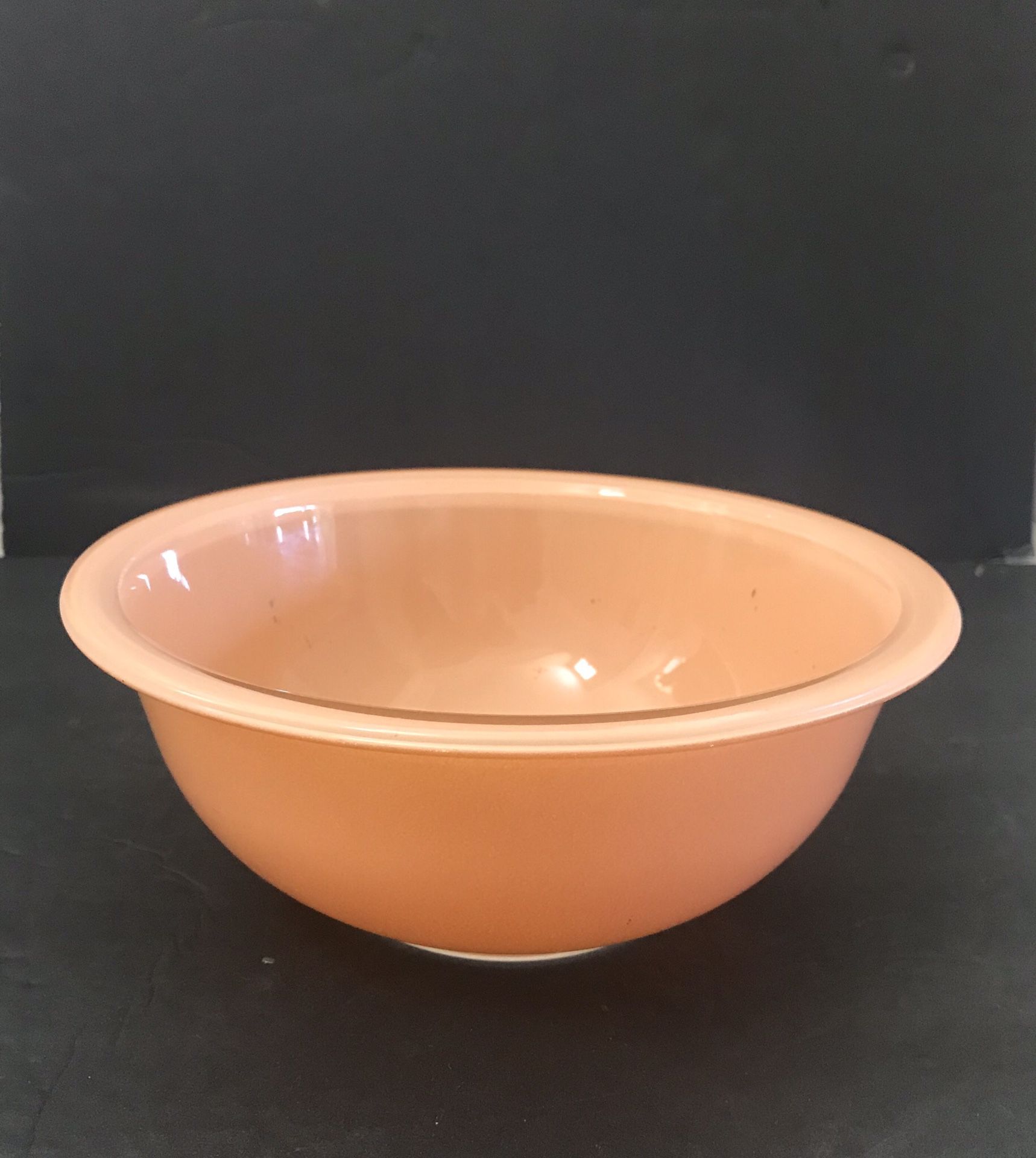 Vintage Peach Pyrex Corning Ware Clear Bottom Mixing Bowl #323 1.5L