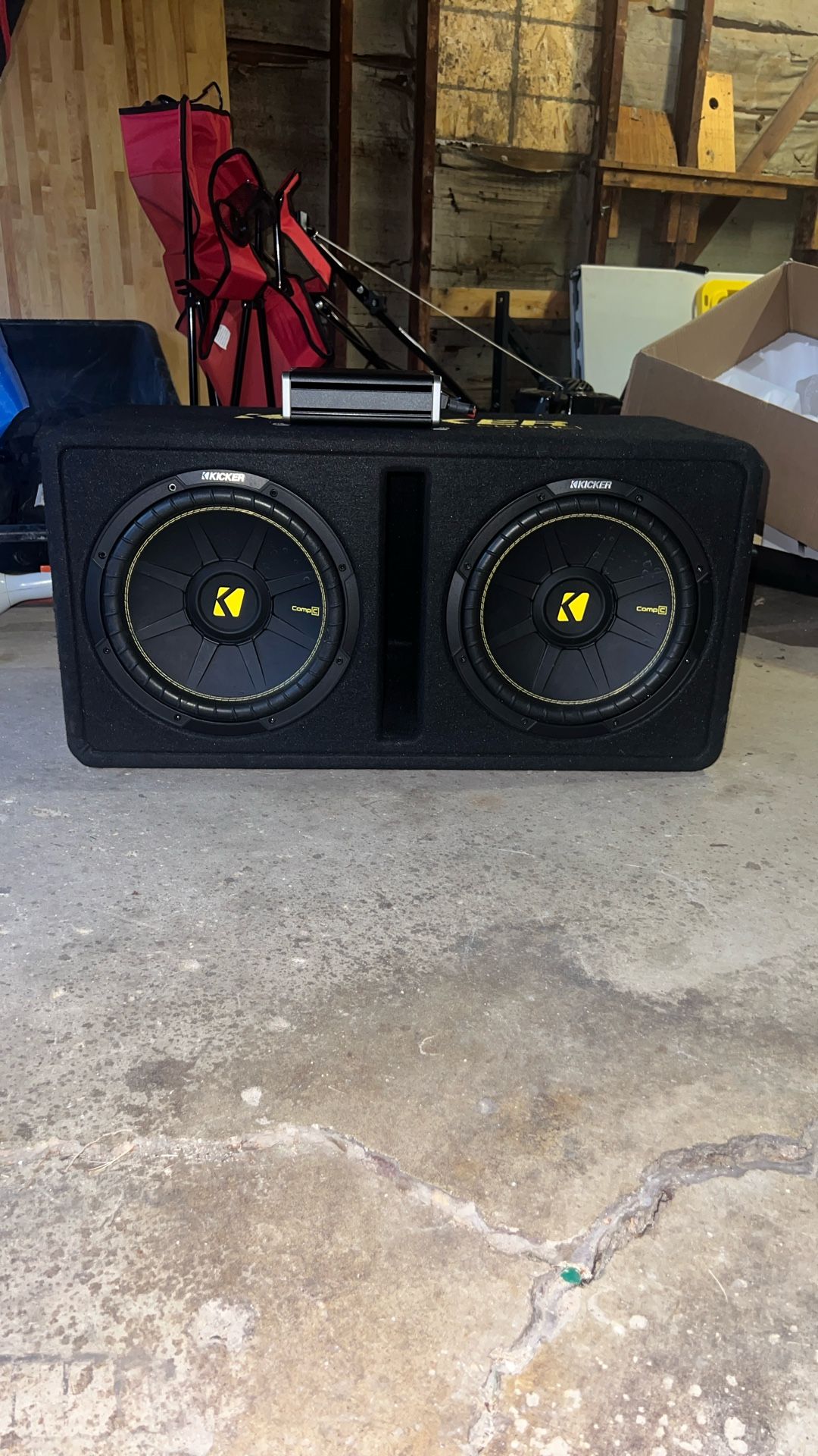 Kicker Dual 12” Comp C With Amp