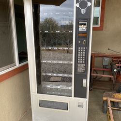 200 Vending Machine Need Rubber In Bill Reader Replaced
