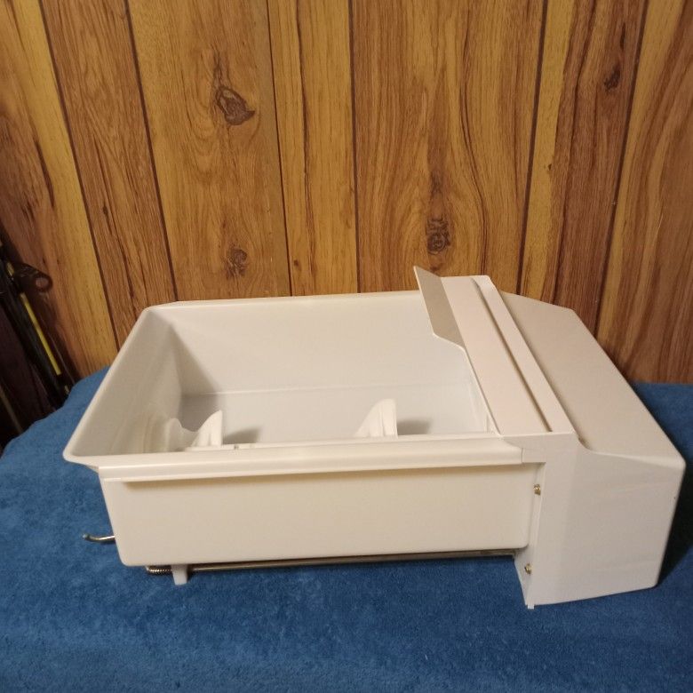 replacement ice - auger/ bucket.