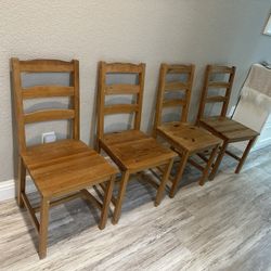 4 Simple Cute Chairs