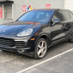 Porsche 2017 Black Platinum Edition Sport Utility 4d