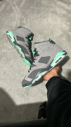 Jordan 6 Green Glow Size 9y/9m/10.5w