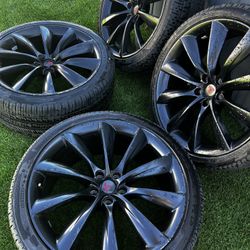 Tesla Weels 22”