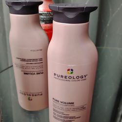Pureology Pure Volume Shampoo & Conditioner Duo Set 9 fl oz / 266ml each Amplifies fine hair with this volumizing duo