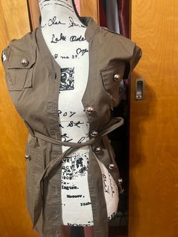 Woman’s Olive Green Sleeveless Utility Vest with Belt size 4