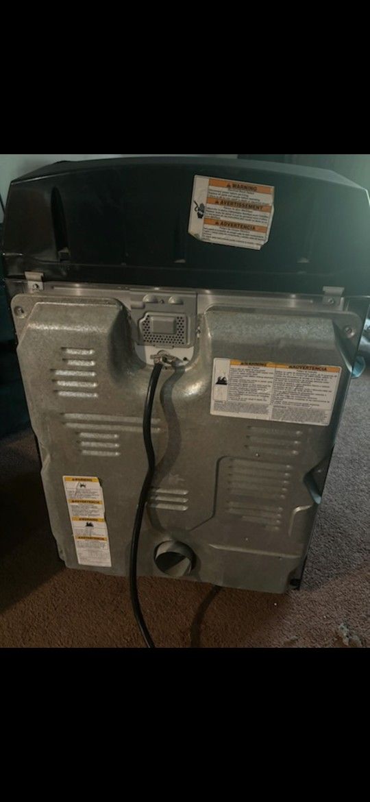 Whirlpool Washer And Dryer For Sale. Only Used For 1 Year.